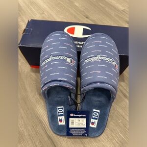 Champion Fuzzy slippers